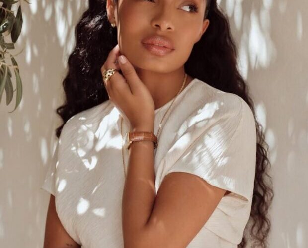 6 dicas infalíveis de óleos para revitalizar cabelos cacheados e ressecados, selecionados por especialistas da área