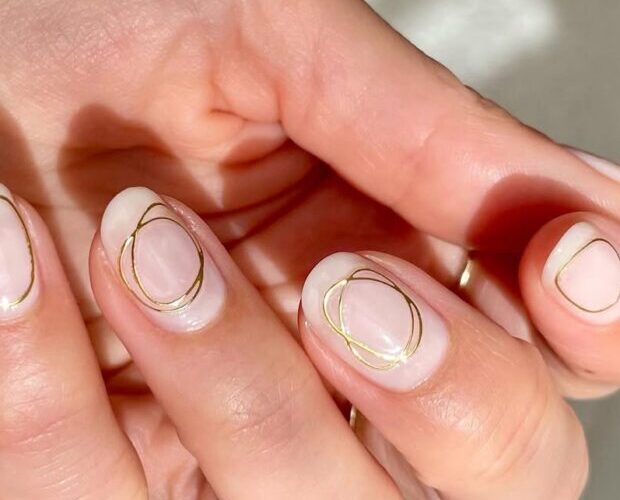 “Seis sugestões de unhas deslumbrantes para noivas arrasarem no grande dia!”