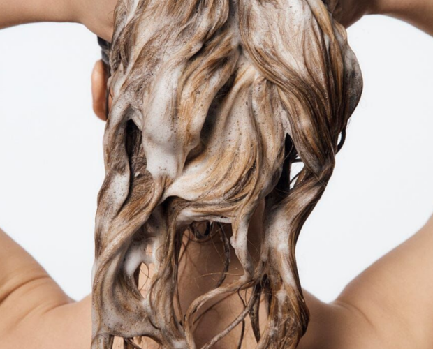 Os melhores shampoos para cabelos tingidos, segundo especialistas: conheça as 6 opções favoritas