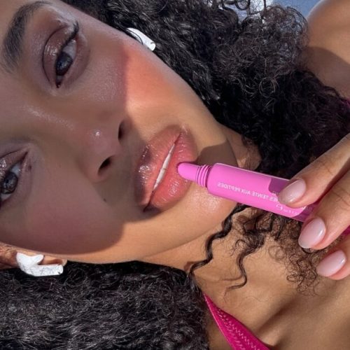 Hidratantes labiais indispensáveis para maquiadores e dermatologistas: confira 6 opções que não podem faltar no seu nécessaire