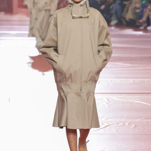 Desfile da Lacoste na Paris Fashion Week apresenta as tendências de inverno para 2026