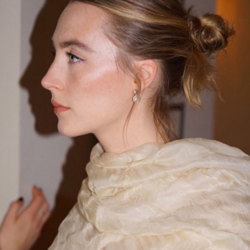 Nove ideias de penteados práticos para arrasar na auto produção