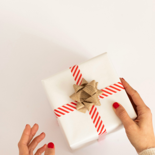 17 ideias de presentes de Dia das Mães até R$ 150 para celebrar a beleza da sua mãe