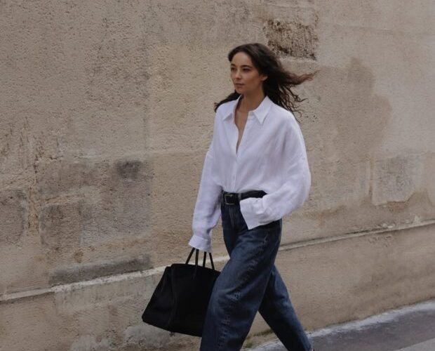 Da descontração à elegância: 5 maneiras de estilizar a calça jeans barrel nesta estação
