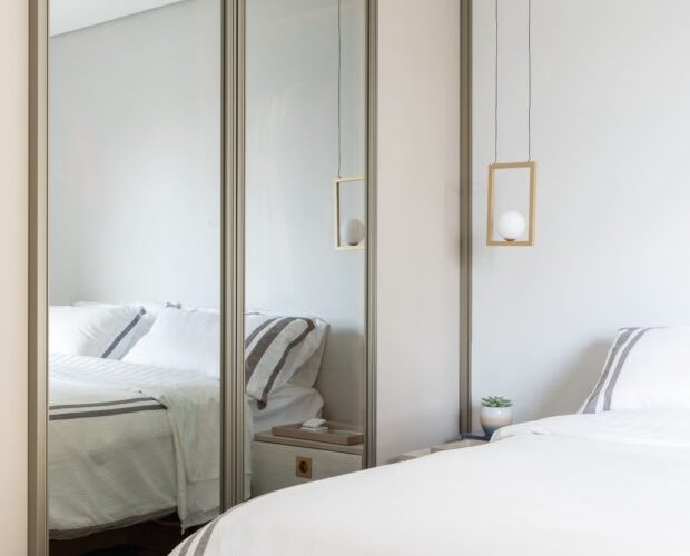 Armazenamento Inteligente: 4 Ideias de Closet para Quartos Compactos