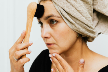 Escovas de drenagem facial: modismo ou eficácia comprovada? Opiniões de especialistas