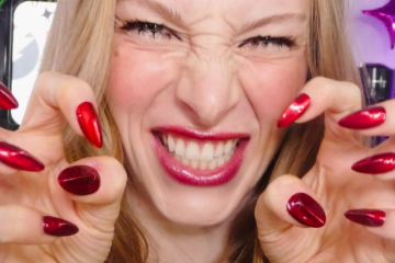 10 maneiras criativas de usar unhas vermelhas e transformar o tradicional