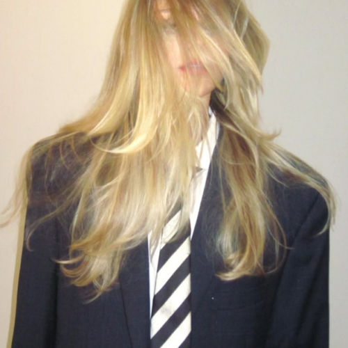 Os shampoos de cabelo loiro mais amados por cinco influenciadoras revelados