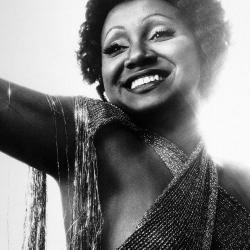 Alcione em Foco: A Exposição que Celebra a Jornada da Diva Brasileira
