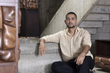 Cristián Mohaded: A Arte do Design Moldada pelas Cores e Cenários de Sua Terra Natal