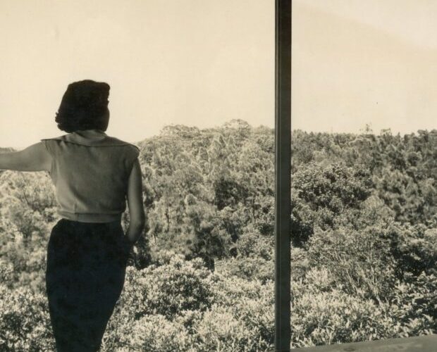 Mostra na China celebra Lina Bo Bardi com móveis e ilustrações da arquiteta ítalo-brasileira