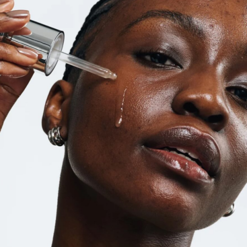 Guia prático para criar o kit de cuidados com a pele mista, com dicas de especialista