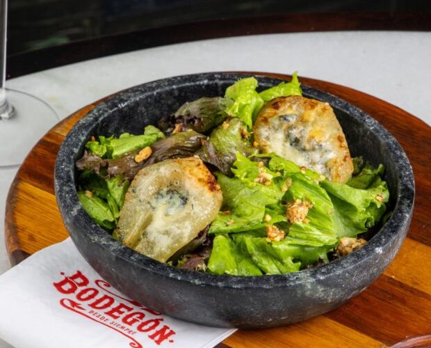 Seis opções de molhos para salada que elevam o sabor das suas refeições