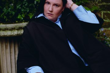 “Doente de fama”: 7 revelações do novo livro de Lena Dunham