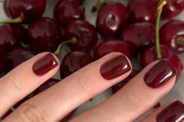 Esmalte vermelho-cereja: a escolha perfeita para renovar sua manicure com sutileza