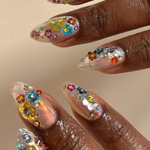 9 tendências de unhas decoradas que prometem dominar a temporada