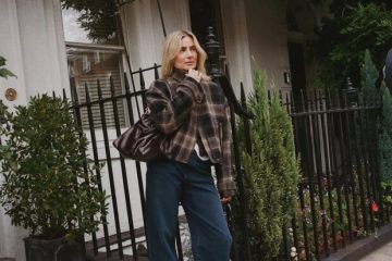 A calça jeans escura pode se tornar a nova queridinha do street style?