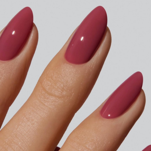 Sete ideias de unhas deslumbrantes para madrinhas de casamento